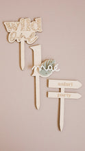 Charger l&#39;image dans la galerie, Cake Topper &quot;Safari&quot;
< img src =https://cdn.shopify.com/s/files/1/0264/4331/7284/files/TYPO_TYPO_TYPO_2020_f0ea7750-d775-4365-9ad6-22312b875fea.jpg?v=1609341423