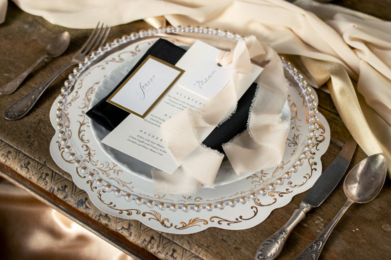 Sets de table blancs à ornements dorés – Lot de 6