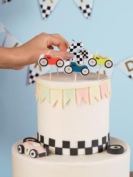 Bougies d'anniversaire voitures de course, 2-3 cm, mix (1 pqt. / 5 pc.)