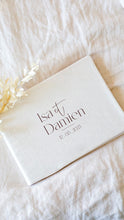 Charger l&#39;image dans la galerie, Livre d&#39;or en tissu ( Plusieurs tissus)
< img src =https://cdn.shopify.com/s/files/1/0264/4331/7284/files/TYPO_TYPO_TYPO_2020_f0ea7750-d775-4365-9ad6-22312b875fea.jpg?v=1609341423