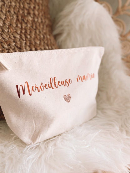 Pochette avec soufflée