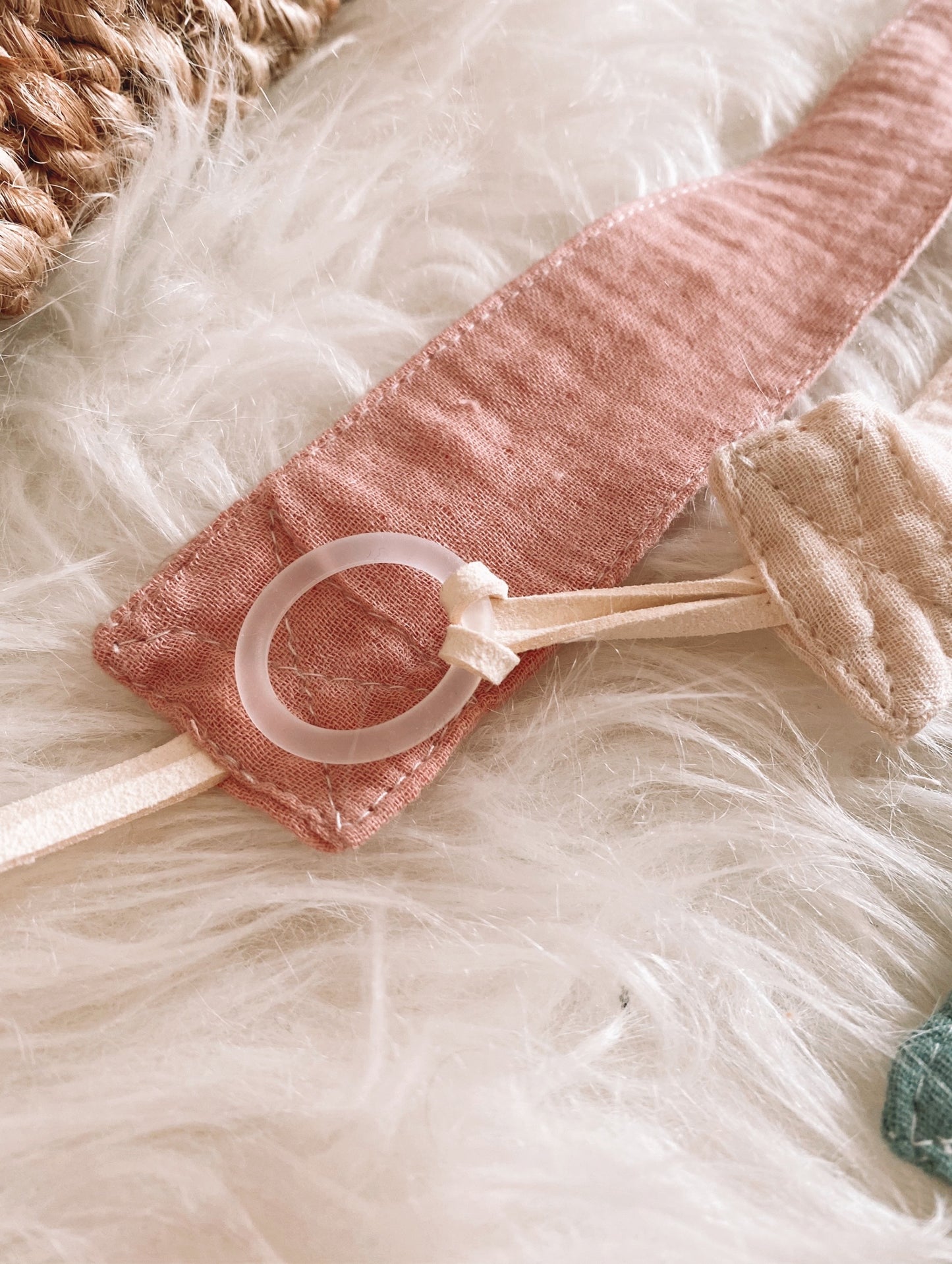 Attache tétine "Moumoute"